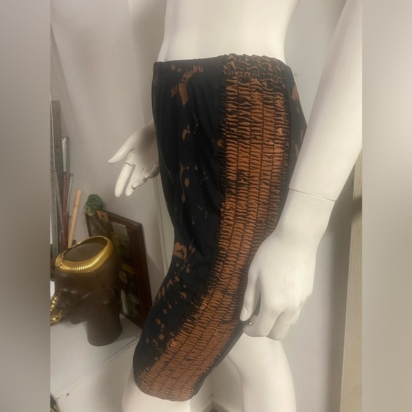 Tough Luv Black reversed dye ruched side biker shorts - Picture 5 of 7